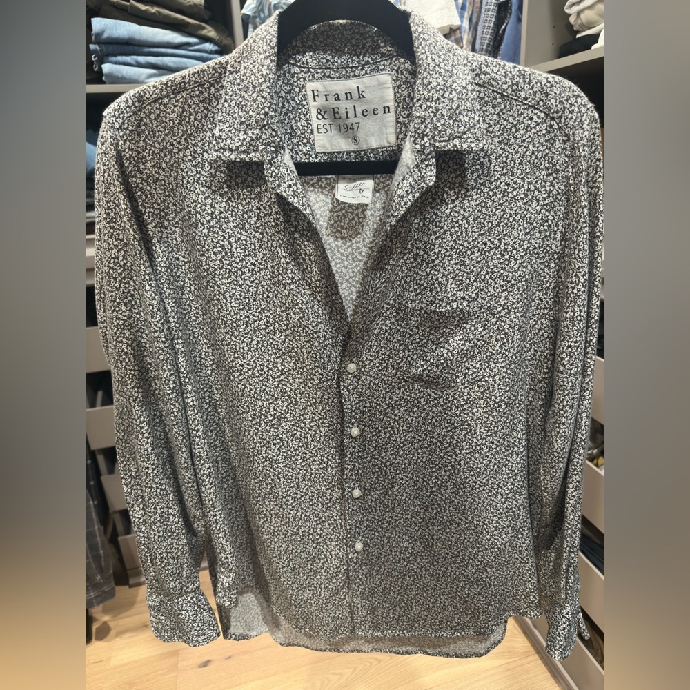 Frank & Eileen Black and White Button Down Shirt
